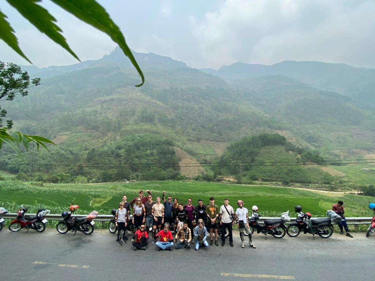 Bong Hostel And Motorbike Tour Ha Giang Exterior foto